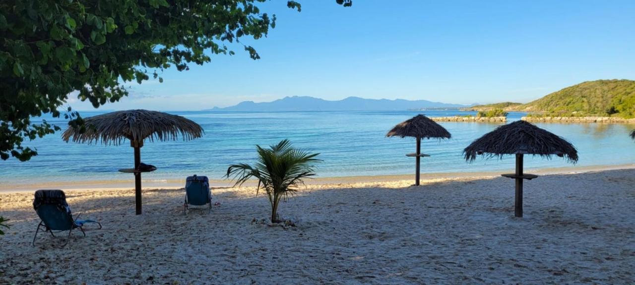 Kaz Lorike - Vue Mer & Piscine Exceptionnelle - Anse Des Rochers Saint-Francois  Eksteriør billede